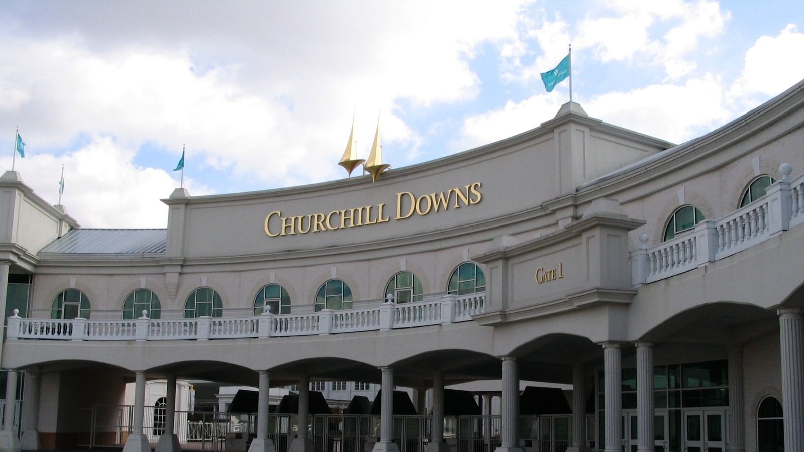 Churchill Downs Explores Sale Of Nine Casinos, Keeps Racing